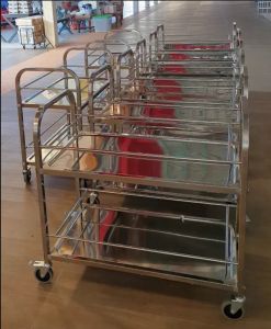 รถเข็นสแตนเลส 2ชั้น รถเข็นอาหาร 2ชั้น รถเข็นบาร์น้ำ รถเข็นเครื่องดื่ม มีล้อล็อกได้ รถเข็น Size L รถเข็น ขนาด 95 x 50 x 94 cm รับน้ำหนักได้ 40kg