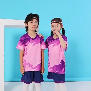Customized childrens football uniforms for boys and girls sports training clothing short-sleeved football jerseys for primary and secondary school students