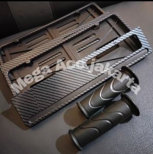 PAKET HEMAT DUDUKAN PLAT MOTOR KARBON + HAND GRIP STANDAR HONDA