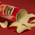 Pringles ขนม พริงเกิลส์ มันฝรั่ง มันฝรั่งทอดกรอบ ตรา Pringles ขนาด 107 กรัม. 