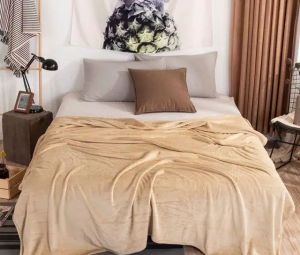 Selimut Bulu Halus Ukuran 150x200 Motif Polos Kuning Dewasa Terlaris Murah Berkualitas