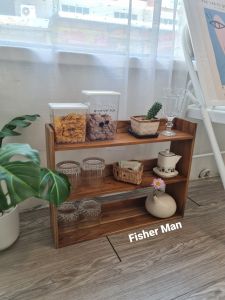 ชั้นวางแก้ว วางของงานไม้สัก ชุดของ ชั้นวางแก้ว วางของงานไม้สัก สกัด 25 กรัม