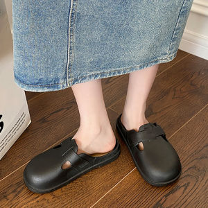 LiShops งานเข้าใหม่ รองเท้าแตะลำลองแฟชั่น วัสดุผลิตจากยางน้ำหนักเบาใส่สบายกระชับเท้ามีให้เลือก4สีสวยๆงานนี้ใครไม่มีเอาท์สุดมีไซซ์ให้เลือกด้วยนะ รีบมาตำเลย