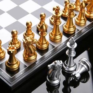 Papan Catur Magnet Chess Catur Board Game Portable Gold Silver Chess Pieces Kualitas Bagus Premium