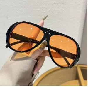 Retro Big Frame Sunglasses / Women Oversized Fashion Shades UV400 Sun Glasses / Vintage Streetwear Eyewear / for Driving Beach Travel