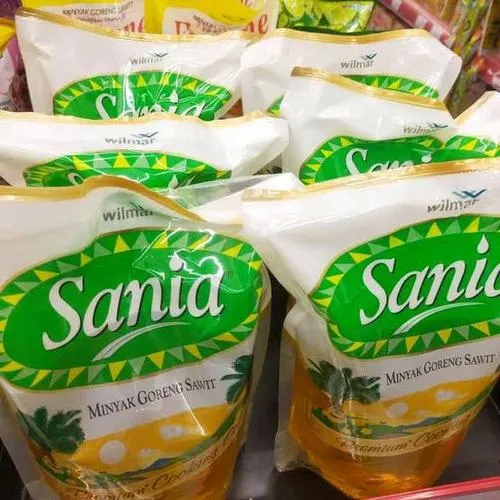 PROMO%20HEMAT%20MINYAK%20GORENG%20SANIA%20POUCH%202%20LITER%20-%20Image%204