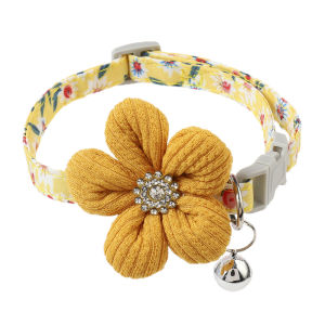 Pet Headwear Visual Attraction Pet Bow Tie Flower Charms Adaptable to Different Sizes Floral Pattern