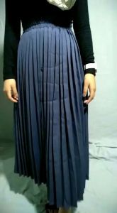 Rok Muslim Berkualitas Tinggi: Rok Rempel Kancing Terbaru 2021