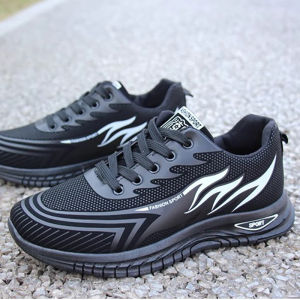 รองเท้าผ้าใบแฟชั่นสำหรับผู้ชาย นุ่ม สบาย เบาและระบายอากาศ พื้นรองเท้ากันลื่นและทนต่อการสึกหรอ เหมาะสำหรับใส่เล่นกีฬา 