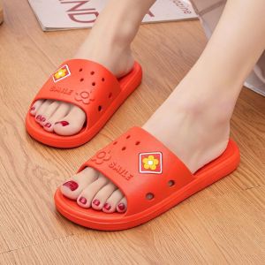 Indoor And Outdoor Barcode Home CoupleS Bathroom Non-Slip Shower Slippers With Small Floral Icon PVC Floor Slippers For Women