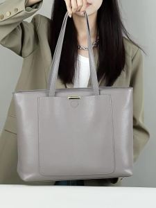 Túi tote nữ da thật đeo vai mẫu mới thời thượng phong cách công sở dung tích lớn sang trọng dễ phối đồ.
