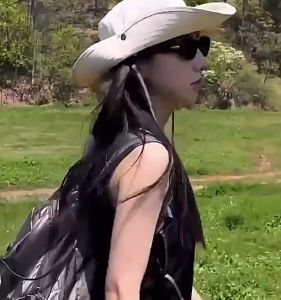 Korean Bucket Hat Waterproof Good Quality Mountaineering with Strap Sun Protection Beach Cap