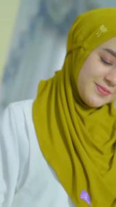 Jilbab hijab kerudung bergo krudung wanita dewasa jersey instan terbaru new terlaris terkini modern kekinian murah viral 2021 Arrafi AR 518 adem mudah di bentuk cantik non tanpa pet bahan stella ori premium cantik bayar di tempat COD gratis ongkir