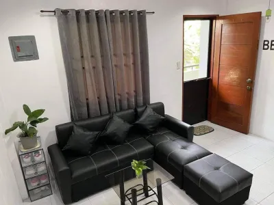 sala set L shape black leather sofa with glass table uratex foam cod !!!
