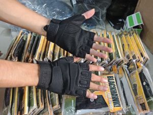 Găng tay chống nắng đi phượt cụt ngón Blackhawk