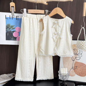 Menoea mùa hè mới cô gái Quần Áo NƠ REN rỗng không tay áo ba lỗ + quần hai bộ chi tiết phiên bản Hàn Quốc trang phục cho trẻ em trang phục trẻ em Bow quần áo mặc giản dị 3-7 năm