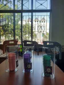 Teko Air Set 4 Gelas / Teko Air + 4 Gelas Bahan Plastik 26 Liter