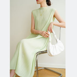 7970 Sleeveless Half Turtleneck A- line Dress Summer Sanzhai Pleated Soft Elegant One Size (45-75kg)