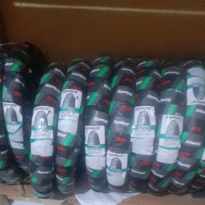 Ban tubles ring 14 / Ban 70 90 ring 14 / Ban 70 90 ring 14 tubles / Ban depan yamaha mio / Ban tubles 70/90-14