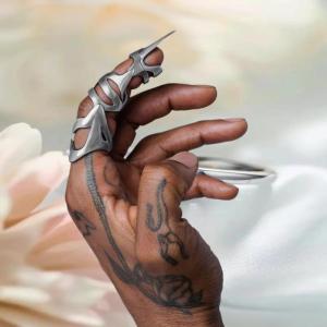 QUANSEN 1 Piece Gothic Rock Machinery Scroll Joint Armor Knuckle Knight Metal Multilayer Finger Rings Punk Armour Rings Cosplay Jewelry Gift