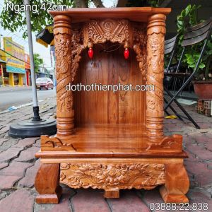 Bàn thờ thần tài gỗ xoan ngang 42 cm quỳ trụ màu đỏ mẫu mới rất đẹp