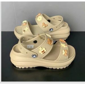 Dép Sandal Cao Cấp Đế Cao Tặng Kèm 12 Chram Sticker 3D  Giày Crush Classic Hot From Hàn Độn Đế Croz