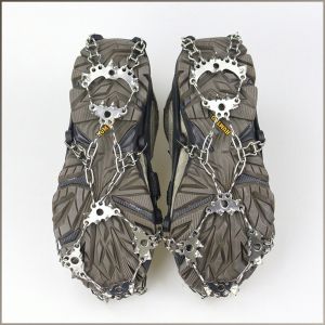 รองเท้ากรงเล็บน้ำแข็ง ตกปลา ชุดกรงเล็บน้ำแข็ง ฤดูหนาว สแตนเลส ใช้งานได้หลากหลาย ด้ามจับ