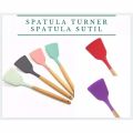 PLT  spatula silikon gagang kayu tahan panas / alat masak sodet sutil. 