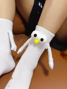 Magnetic Couple Socks Funny Doll Hand in Hands Matching Crew Socks for Bestfriend Boyfriend Girlfriend Friendship Socks