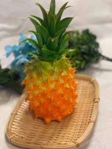 ผลไม้ปลอม สัปปะรดปลอม กว้าง 12 ซม. สูง23 ซม.(วัสดุผลิตจากโฟม)