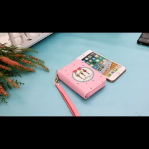 Dompet Kartun Kanak Kanak Comel Perempuan Lelaki Mini Beg Duit Simpanan Tangan Zip Portable Kids Cartoon Cute Kuromi Melody Wallets Storage Small Bag Portable Coin Purse 卡通可爱kt猫咪史迪奇库洛米美乐蒂儿童男女士收纳小包手提零钱包 H059