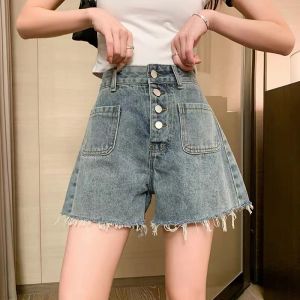 Lucky stars กางเกงยีนส์ขาสั้นเอวสูง แต่งกระเป๋าหน้าแบบกระดุมเรียง วินเทจ ทรงสวย มีครบไซส์พร้อมส่งค่ะ