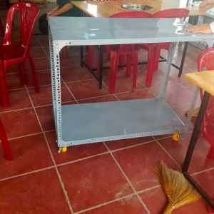 KỆ SẮT V LỖ 2 TẦNGCÓ BÁNH XE .RỘNG 50CM X DÀI TỪ 80CM ĐẾN 150CM X CAO NHIỀU KÍCH THƯỚC