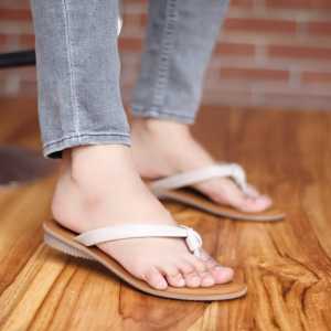 Geovani - Monik Sandal Jepit Cewek Sandal Kulit Wanita Sandal Jepit Kulit Wanita Murah Keren Sandal Wanita Simple Modis Terbaru Kekinian Sendal Jepit Wanita Remaja Sendal Jepit Sendal Flat Sandal Flat Teplek