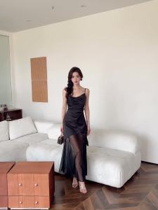 Dazzlin  ชุดเดรสสายเดี่ยวสีดำสไตล์ฝรั่งเศสชุดเดรสยาวทรงสลิมเย็บจีบตาข่ายเรียบหรู