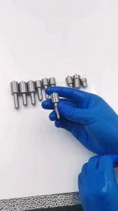 DLLA142P1595 หัวฉีดคอมมอนเรลคุณภาพสูง แบรนด์ใหม่ เสถียร ทนทาน เหมาะสม 0445110273