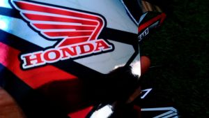 STRIPING VARIO 125 OLD TAHUN 2012 2013 2014 CUSTOM FULL CHROME CUSTOM / STICKER VARIO 125 OLD FULL CHROME / LIST MOTOR VARIO 125 OLD FULL CHROME LIST RED