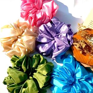 SC Scrunchie Jumbo Glossy Premium | Scrunchie Ikat Rambut Kilap Cepol Hijab | Scrunchie Hijab Jumbo | Scrunchie Warna Warni Gaya Korea Glossy Silk Kilap | Scrunchie Polos | Scrunchie Termurah Kilap | Ikat Rambut Scrunchie | Gelang Scrunchie Glossy