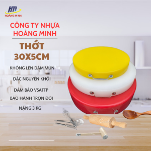 Thớt nhựa cao cấp thớt tròn 30cm dày 5cm thớt nhà hàng khách sạn đầy đủ quai xách. Chất liệu PE cao cấp hàng nguyên khối