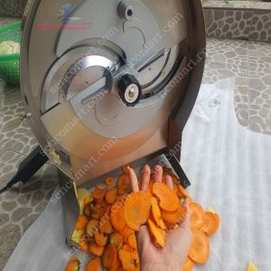 Máy cắt lát củ quả quay tay và chạy điện