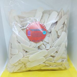 kerupuk mentah bentuk lidah/kerupuk bawang bentuk lidah putih/kerupuk putih lidah 500gr/1kg