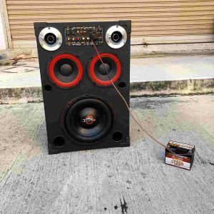 ลำโพงบลูทูธ ดอกซับ 10 นิ้ว ดอกกลาง 1 คู่ ดอกแหลม 4 นิ้ว 1 คู่ หุ้มพรมกำมะหยี่ คุณประกอบไปด้วย ไฟบ้าน/ไฟ 12-24V / แบตเตอรี่ได้ แบบคู่กราฟ งานคุณภาพ เสียงดี ลำโพงสำหรับใบหน้าที่ใช้ไฟบ้านไม่มีแบตในตัว คุณให้คุณภาพที่ดีที่สุด