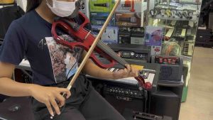 ไวโอลินไฟฟ้า Valente มือสอง