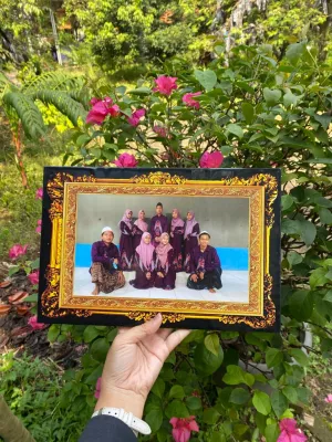 CETAK FOTO PLUS BINGKAI PAPAN MDF UKURAN 10R 20X30 MOTIF FIGURA PROSES 1 HARI BISA COD