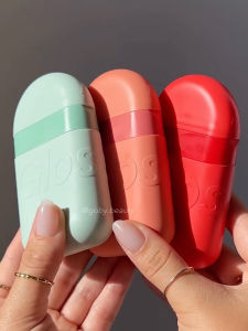 [BILL US] 1 LỌ Kem dưỡng da tay hương nước hoa Glossier Hand Cream - ▪️ Chứa các thành phần dưỡng ẩm giàu dưỡng chất thẩm thấu nhanh (như dầu hạt cỏ và chiết xuất từ quả dừa) giúp nuôi dưỡng mà không gây cảm giác nhờn dính.