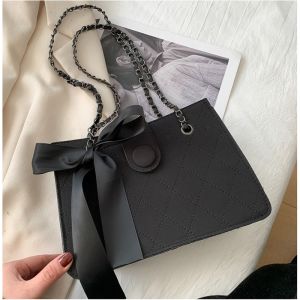 Túi Xách Nữ Đeo Chéo Thắt Nơ Sành Điệu Có Khoá Kéo Hàng Quảng Châu QH589