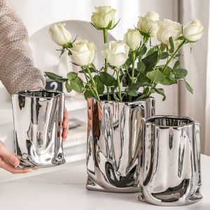 UNQIN หรูหราเบาๆ แจกันเซรามิคไฟฟ้า สง่างามเรียบหรู มินิมอล แจกันดอกไม้บนโต๊ะ ถังเก็บแปรงแต่งหน้า สร้างสรรค์และสร้างสรรค์ ขวดตกแต่งสวยงาม ของตกแต่งบ้าน