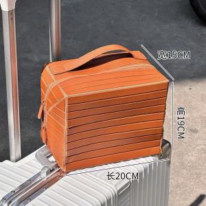 Striped Large Capacity Practical makeup Bag for Travel And Commuting Cosmetic Bag with 3D Visual Effect Folding storage