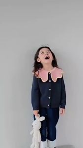 ผู้หญิง เสื้อกันหนาวคอใหญ่ที่เป็นแฟชั่นและใช้งานได้หลากหลาย 2026 ฤดูใบไม้ร่วงและฤดูหนาว เสื้อสเวตเตอร์ถักแฟชั่นใหม่สำหรับเด็กเล็กและเด็กโต