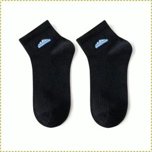 ถุงเท้า ถุงเท้าอินเทรนด์ ดับกลิ่นและดูดซับเหงื่อ ให้อบอุ่น สะดวกสบาย ชุดอย่างเป็นทางการของธุรกิจ